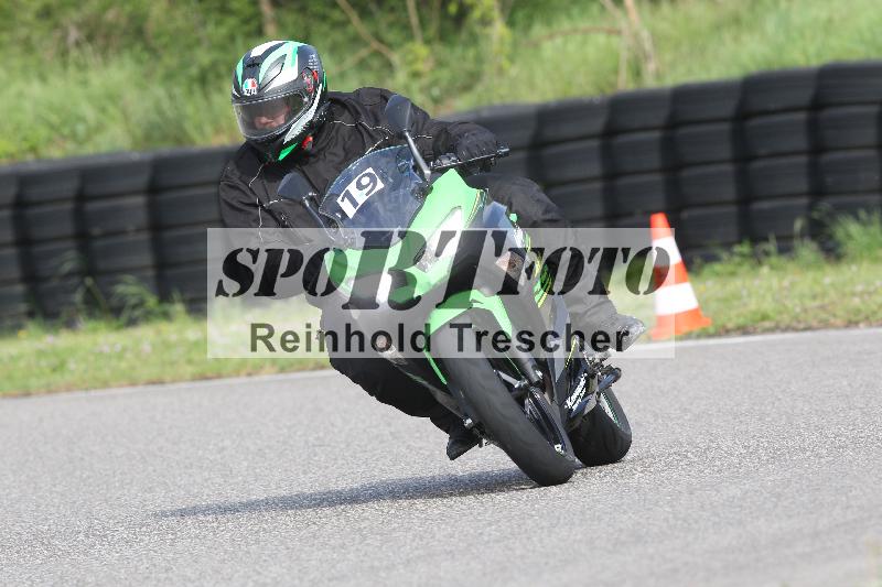 /Archiv-2025/10 23.04.2025 Cornu Master School ADR/gruen-vert/19